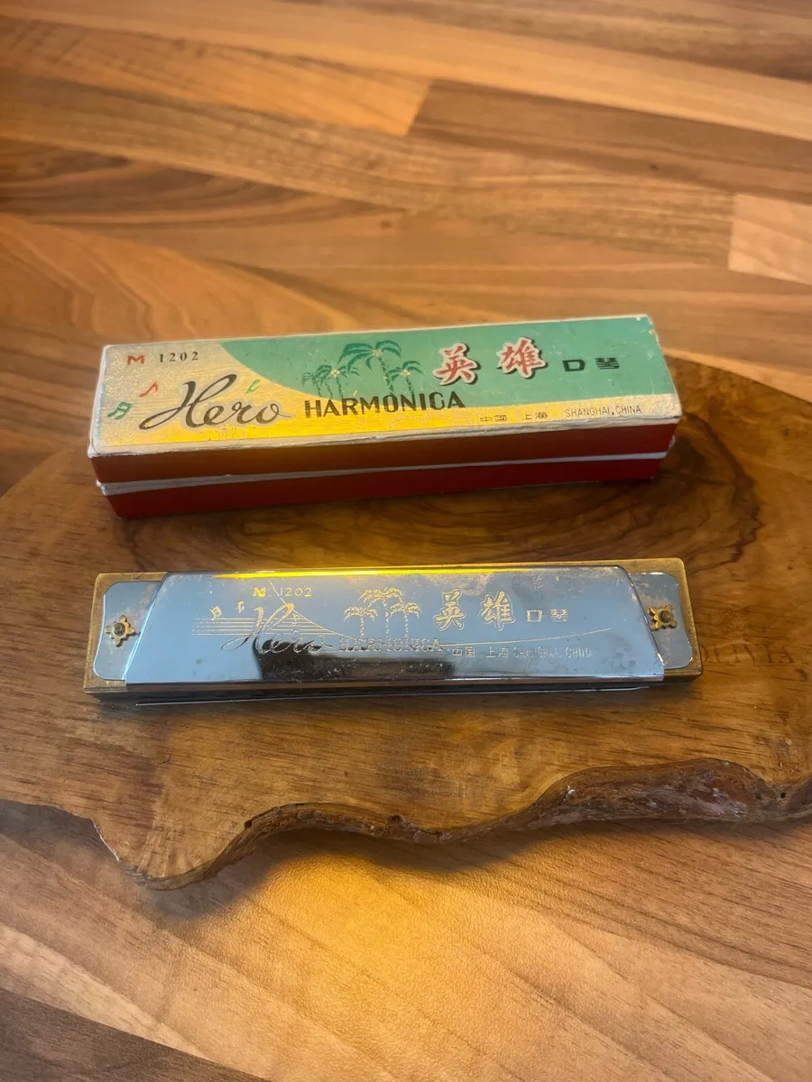 Vintage Hero Harmonica - Image 4