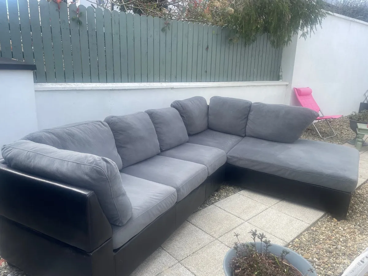 Suite of furniture - Image 3