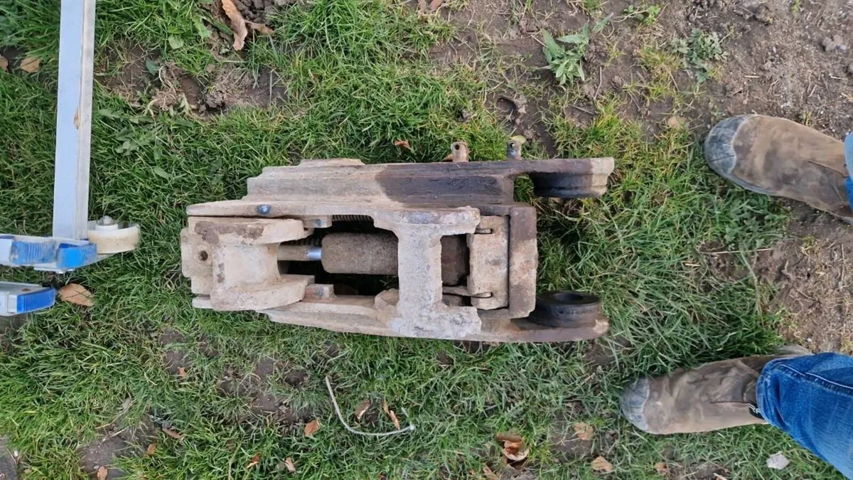 Quick hitch - Image 1