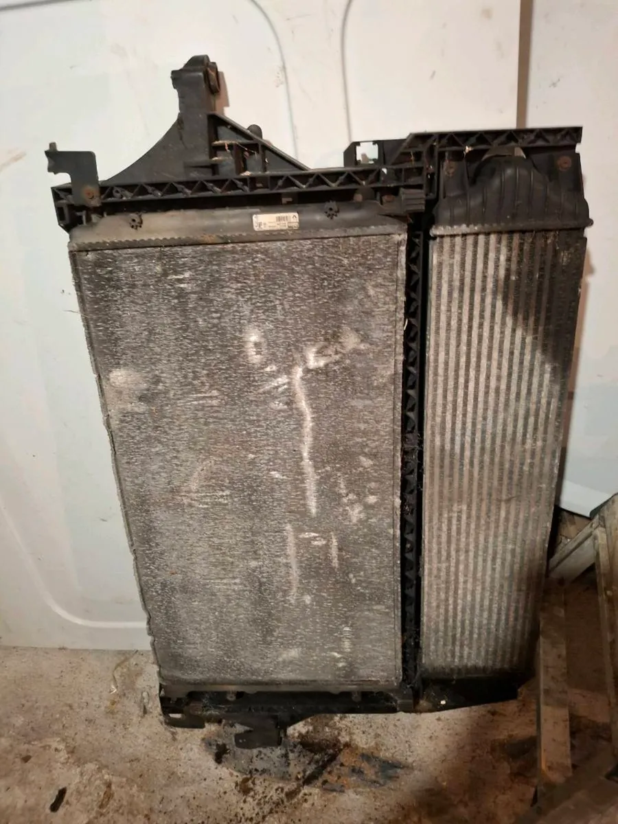 Bonnet and side Door and radiator 7 - Image 3