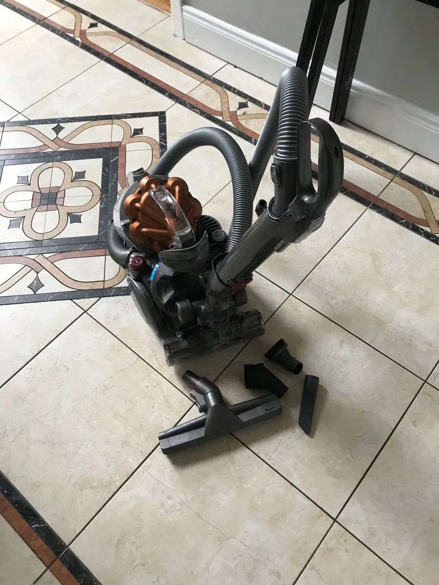 Dyson vacuum cleaner - Image 1