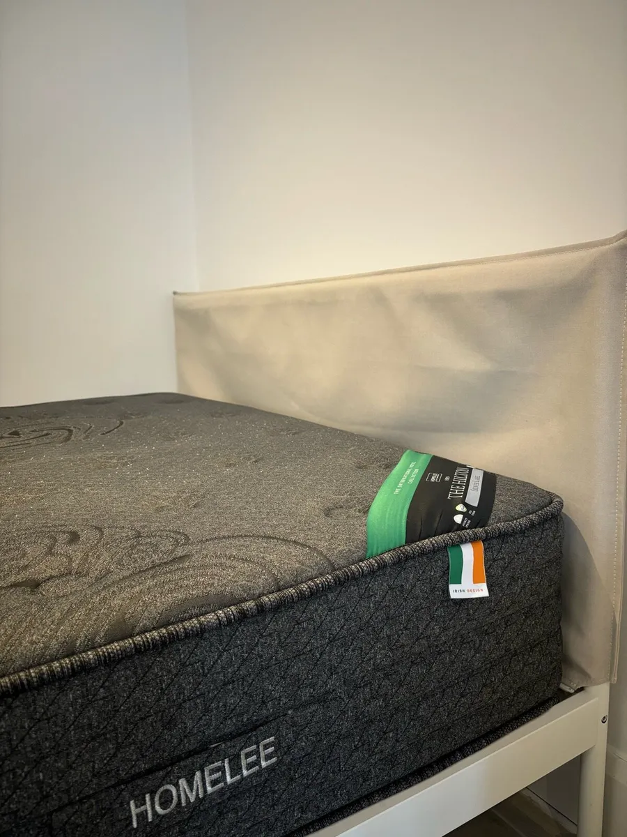 King size bed - Image 4