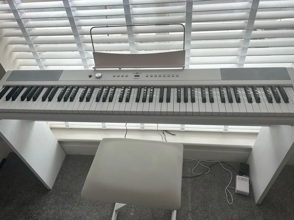 Piano - Image 1