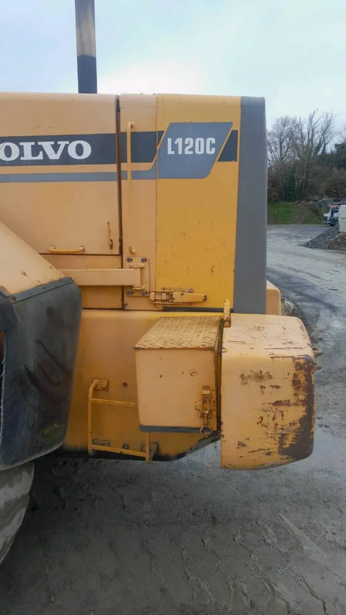 Volvo 120c - Image 4