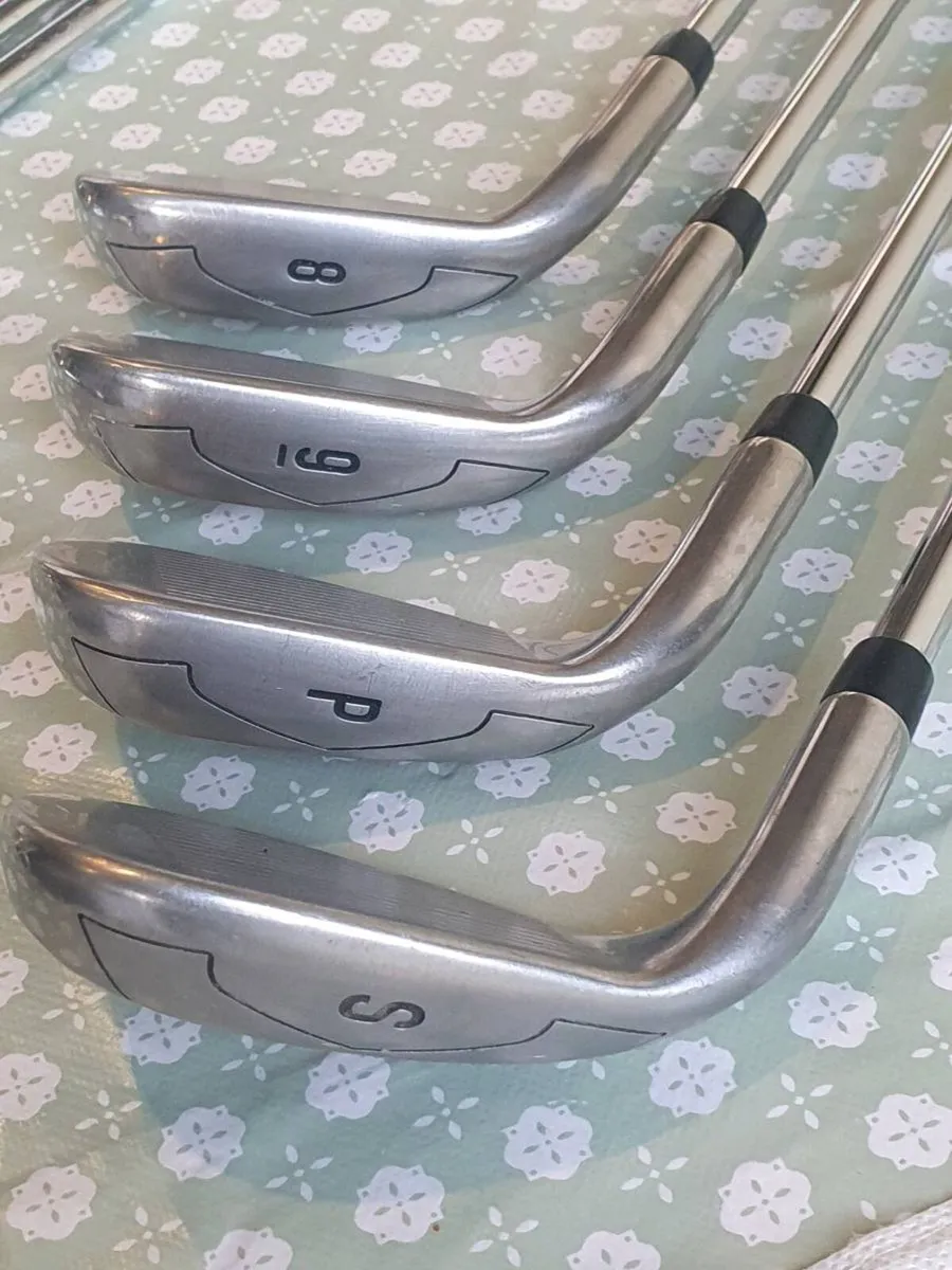 (MINT) CALLAWAY X HOT IRONS - Image 1