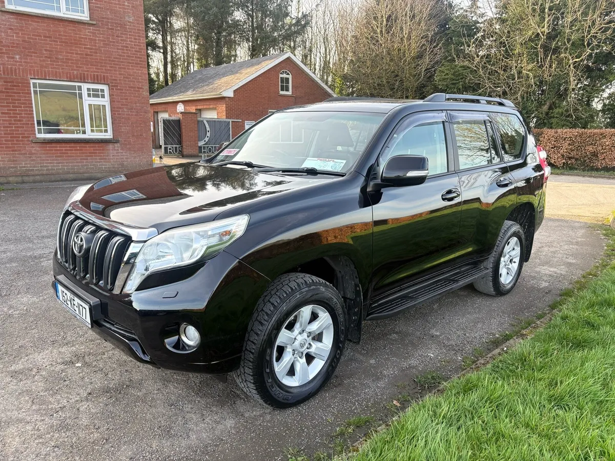 152 Landcruiser Business 5 Seater - Image 3