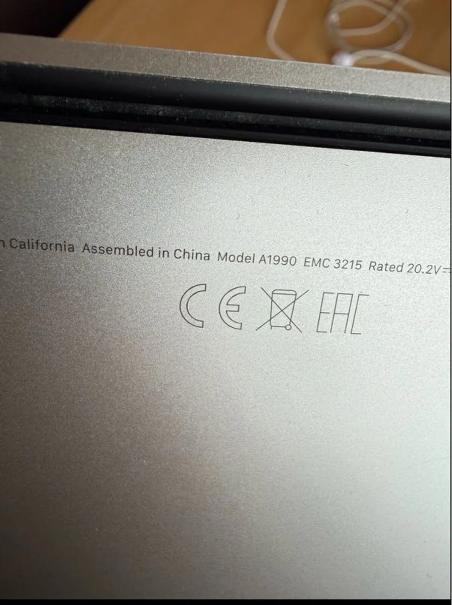 MacBook Pro 16 inch - Image 3