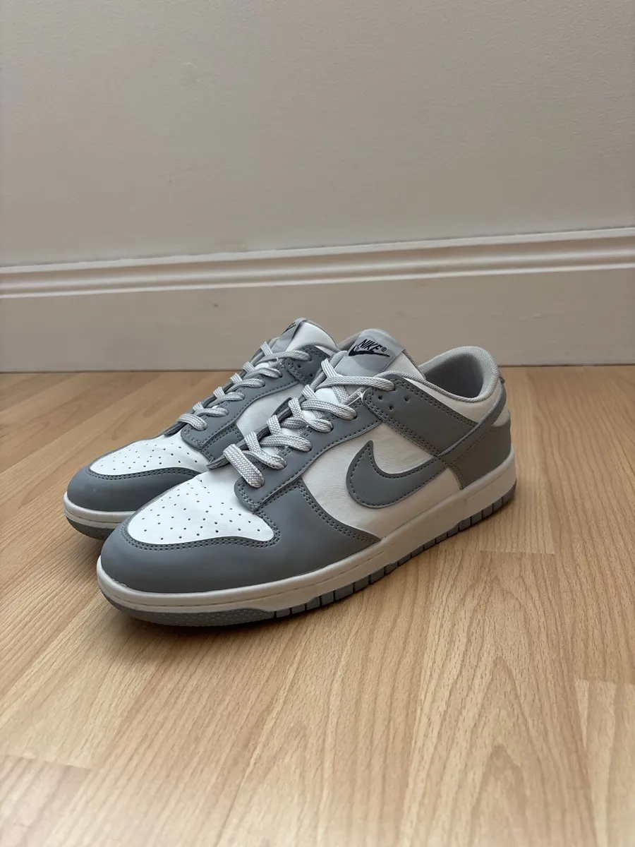 Replica Nike dunk low grey and white - Image 1