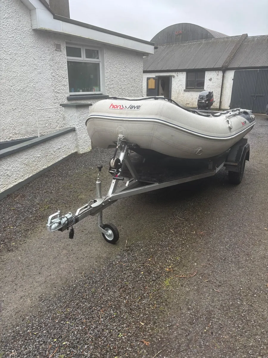 Honda Honwave inflatable boat - Image 1