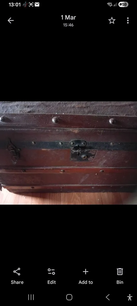 Old wooden chest - Image 3