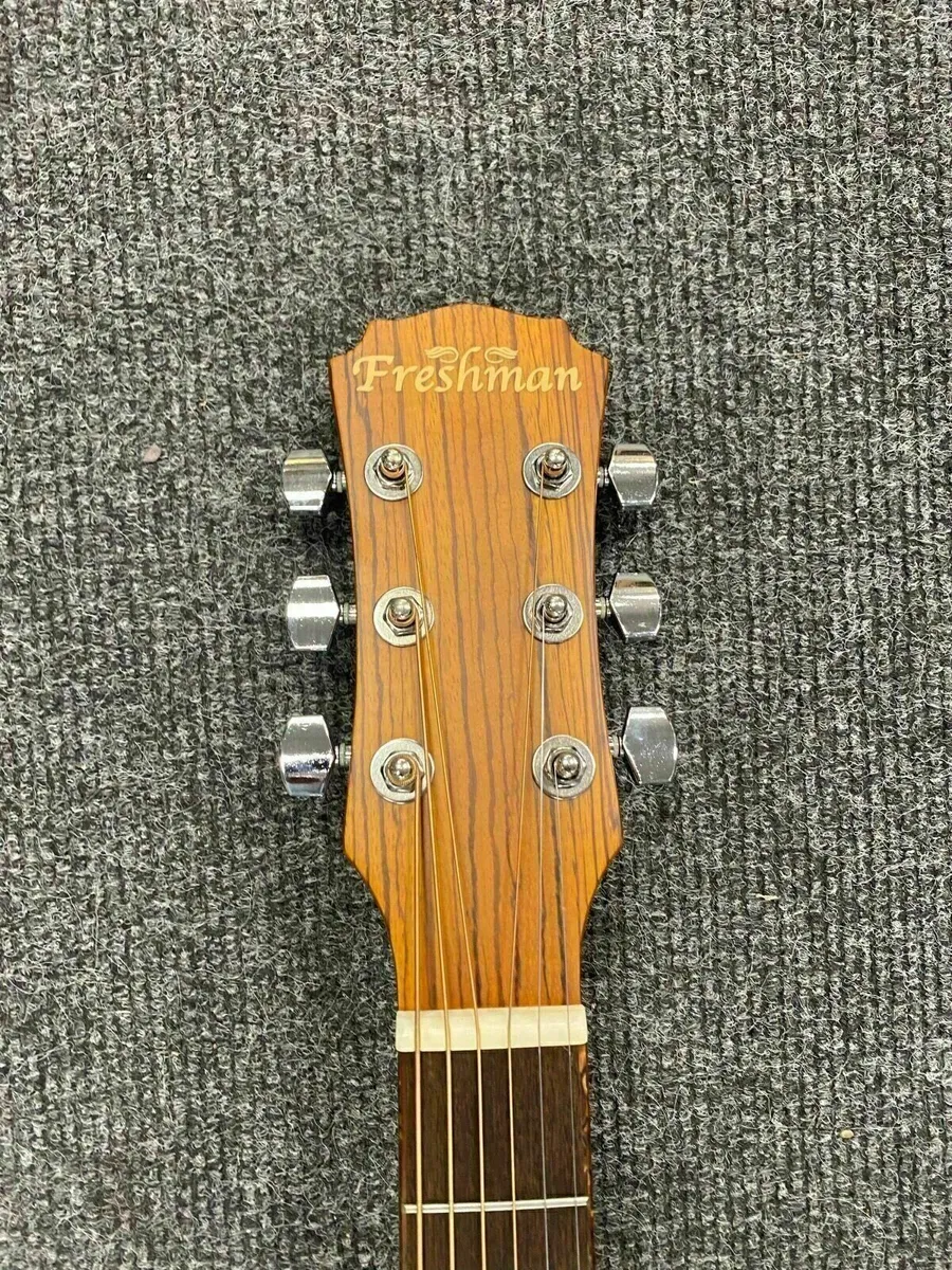 *NEW* Freshman Acoustic Guitar with Case - Image 2