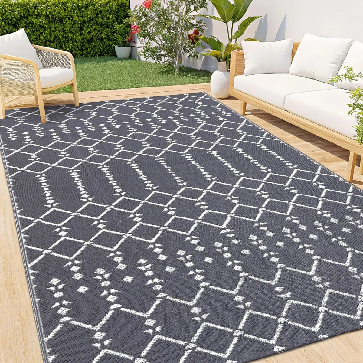 Outdoor Rug 240x300cm Waterproof Reversible - Image 1