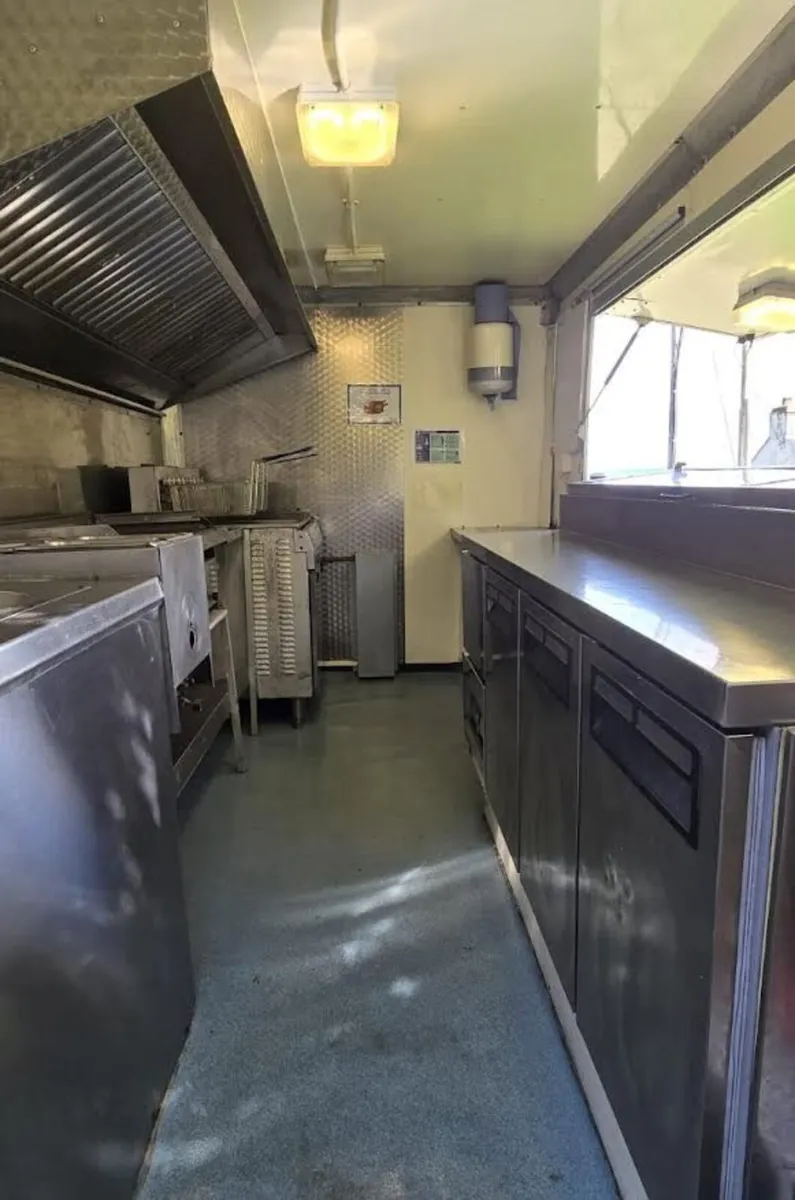 Fully Equipt Food Van - Image 4