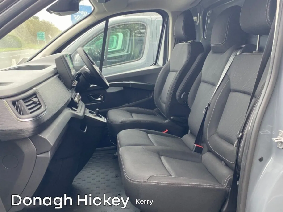 Renault Trafic TRAFIC LL30 BLUE DCI 170 9SP AUTO € - Image 4