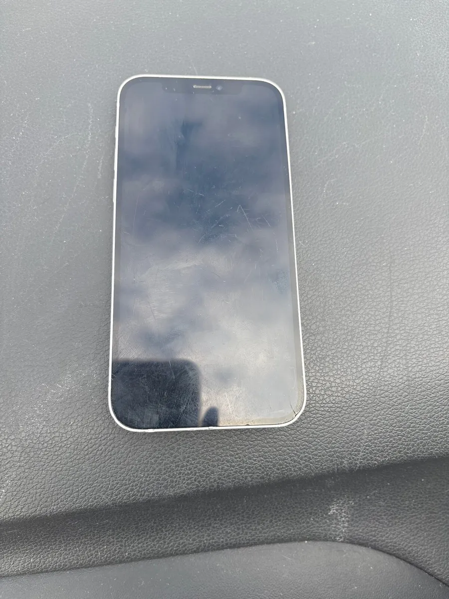 iPhone 12 - Image 1