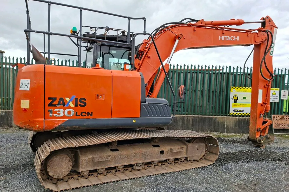2016 Hitachi Zaxis 130-5 - Image 2