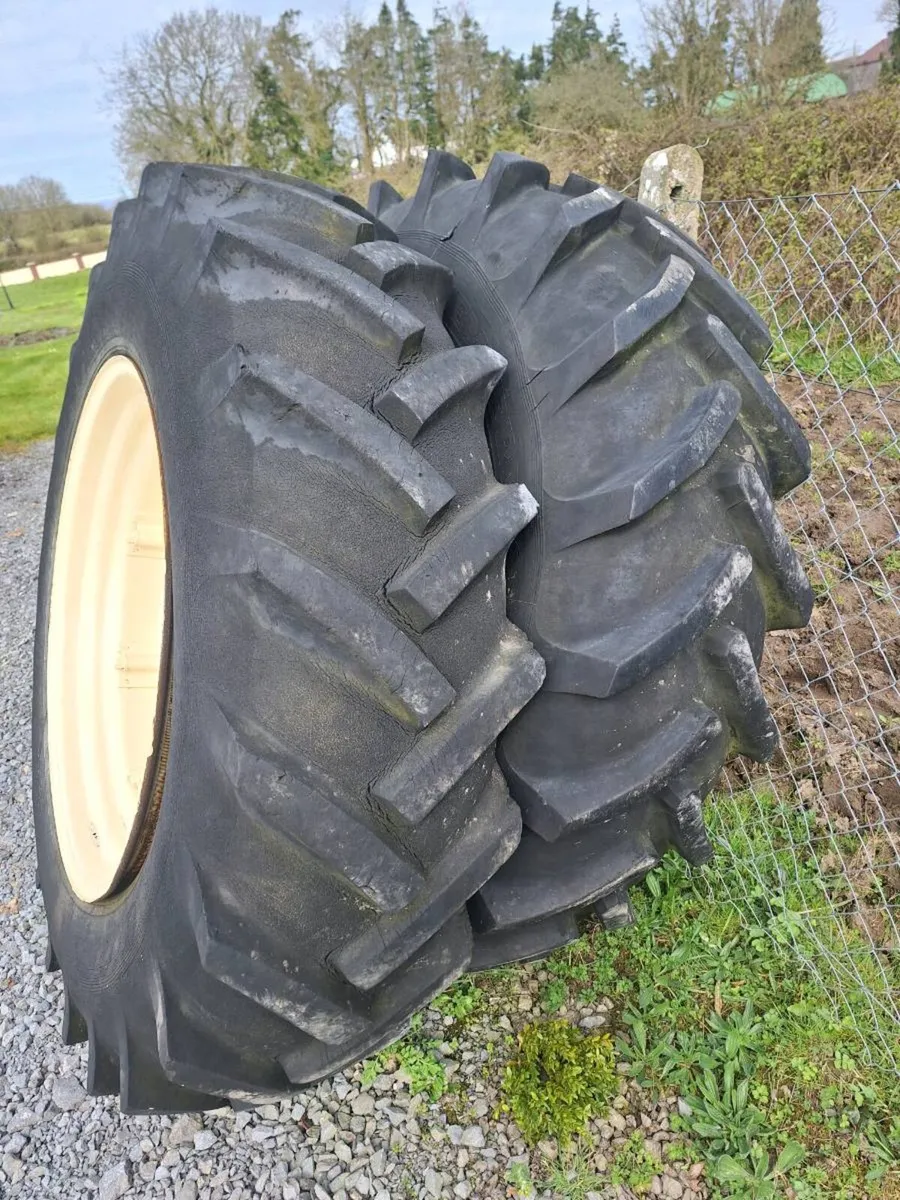 New Holland 16.9 x 34 Wheels - Image 3