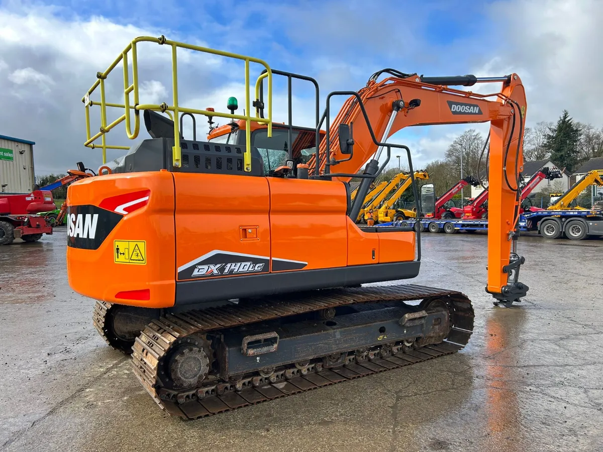 2022 Doosan DX140 LC-7 ( New Model ) - MULLANS - Image 3