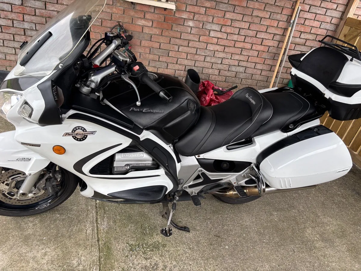 Honda Pan European ST1300 - Image 4