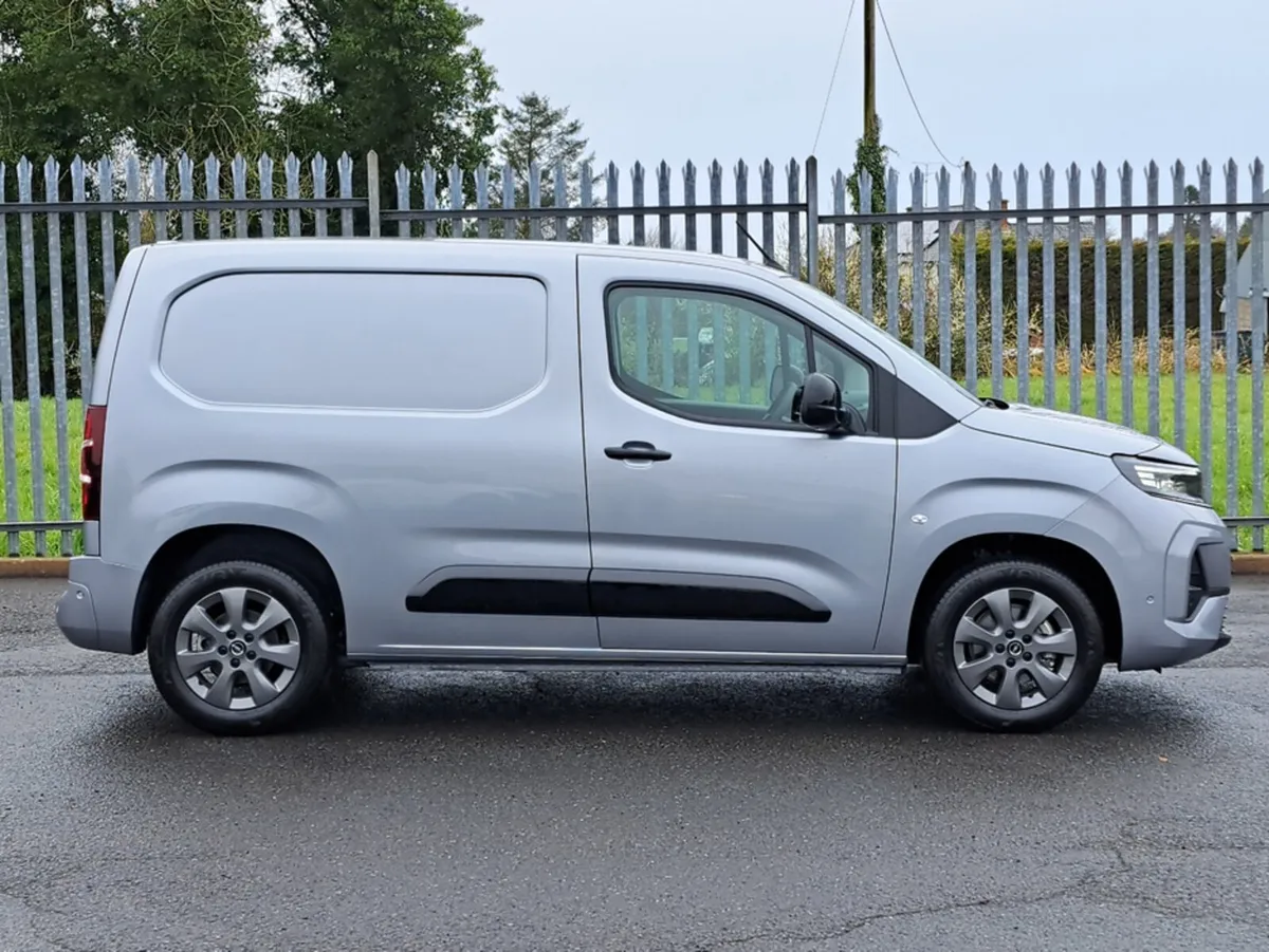 Opel Combo SPORTIVE L1H1 1.5TD 100BHP **TOP SPEC** - Image 3
