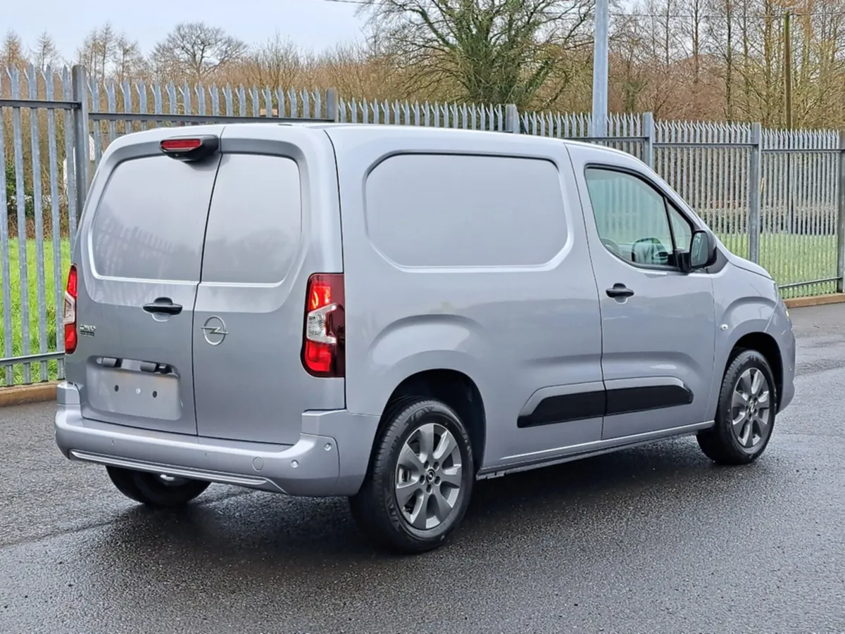 Opel Combo SPORTIVE L1H1 1.5TD 100BHP **TOP SPEC** - Image 4