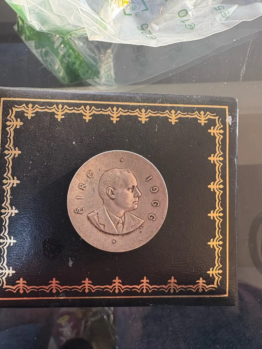 Antique Irish and English coins - Image 1