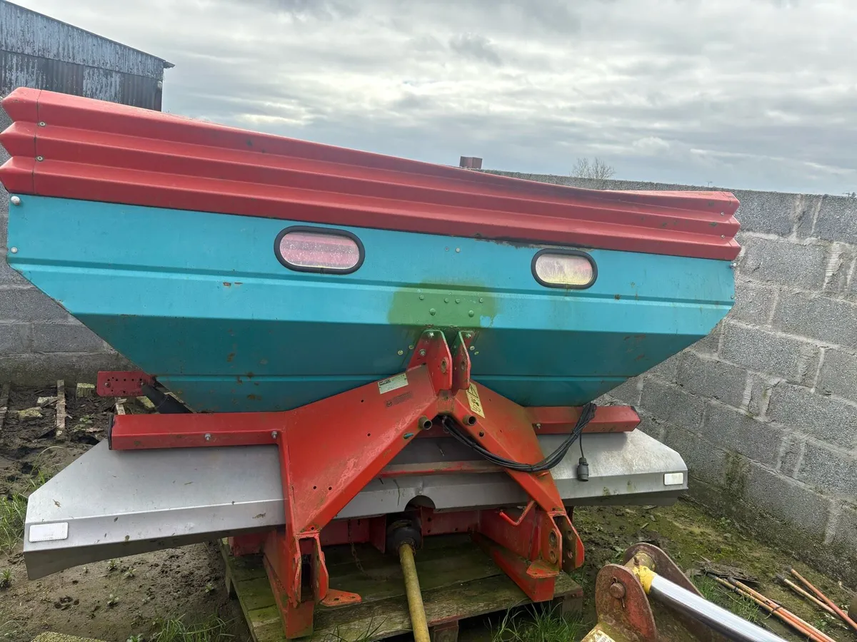 DPX Sulky Fertilizer Spreader - Image 1