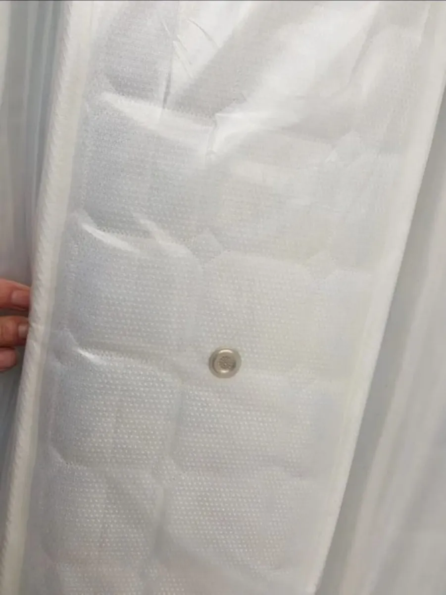 Double Memory Foam Mattress - Image 4