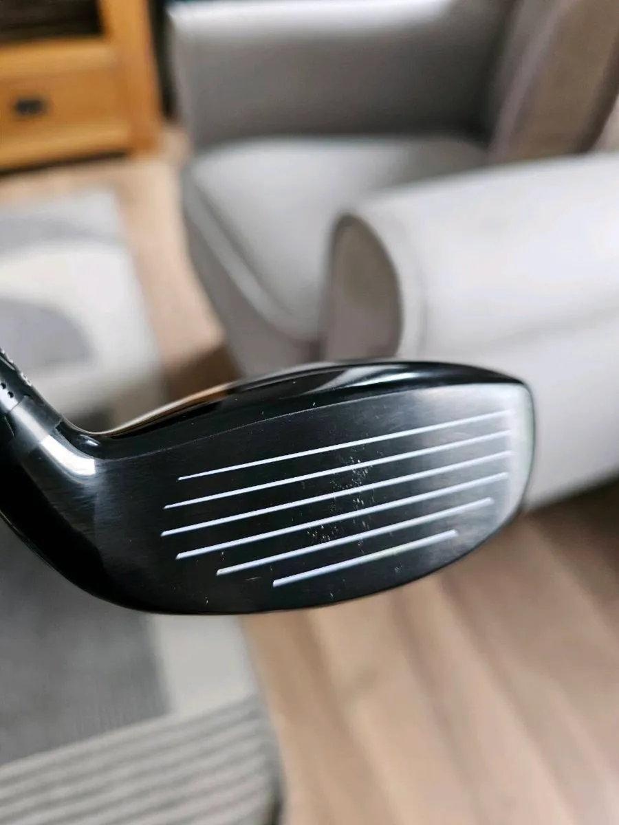 Titleist TSr2 4 Hybrid Left Handed - Image 2