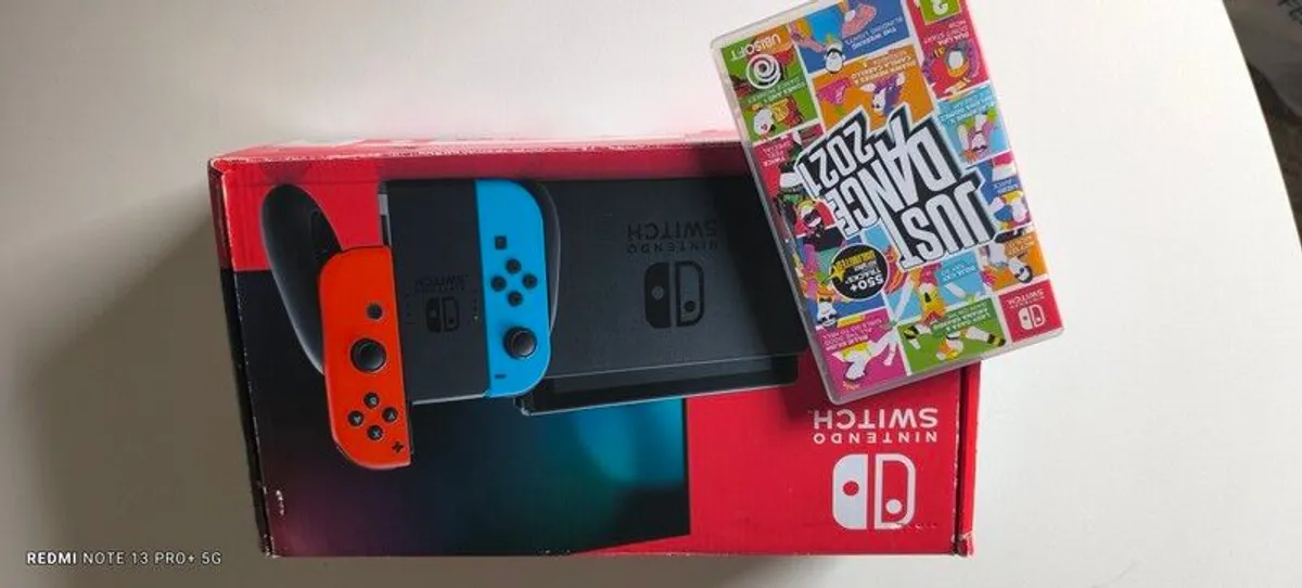 Nintendo Switch - Image 2