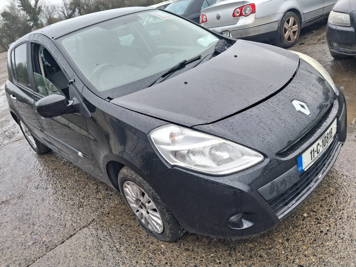 2011 Renault Clio parts - Image 1