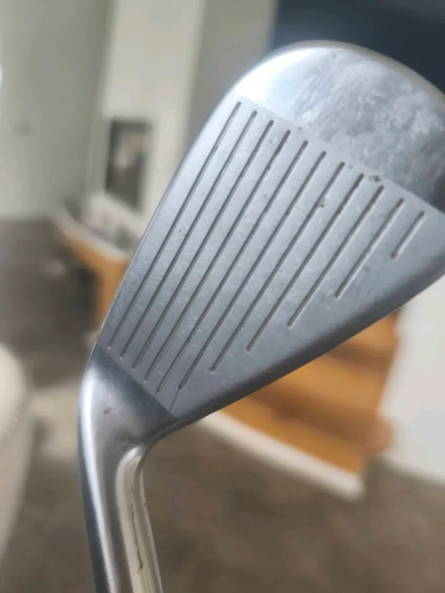 Mizuno 2 Iron - Image 2