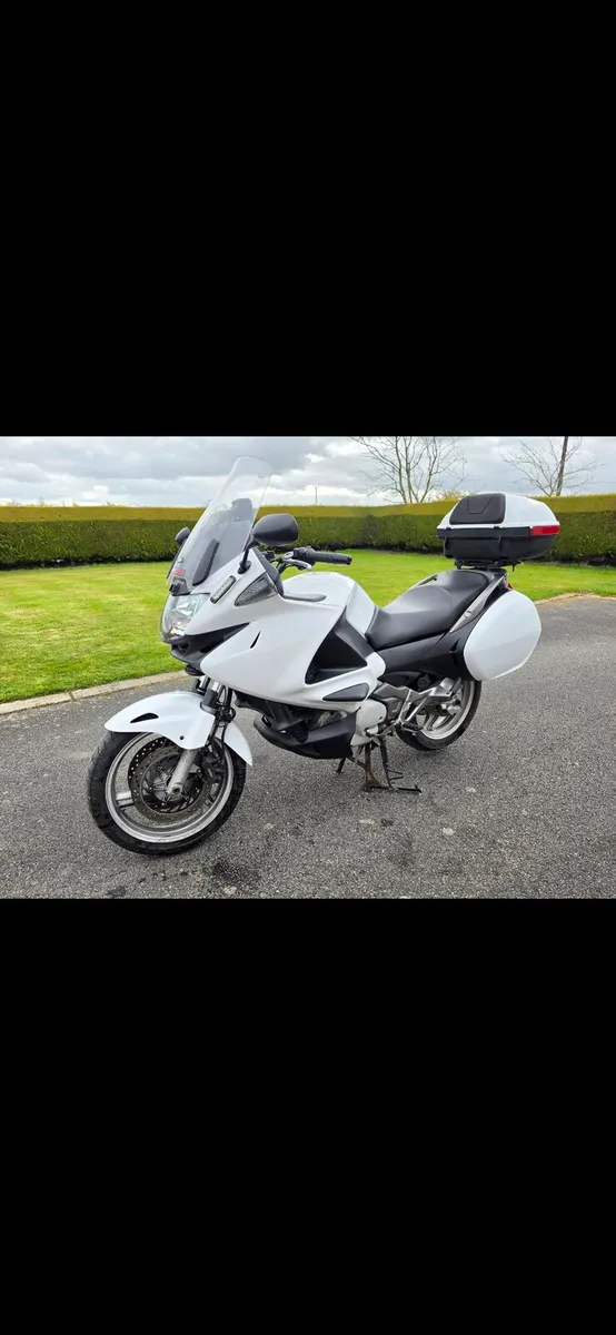 Honda deauville 700 - Image 2