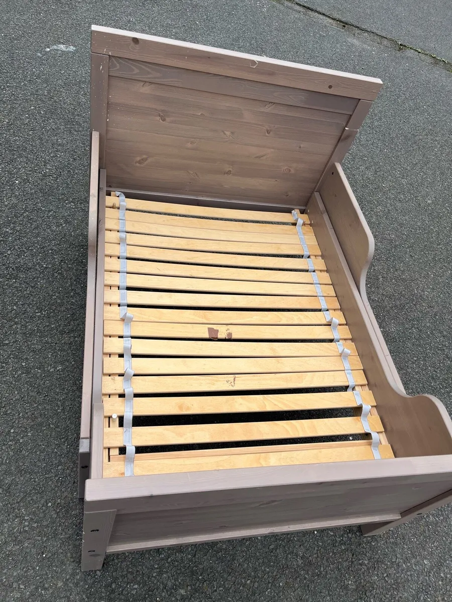 Wooden junior bed frame - Image 3