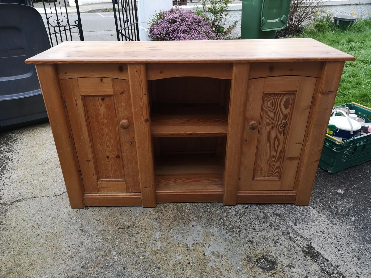 Aquarium cabinet - Image 1