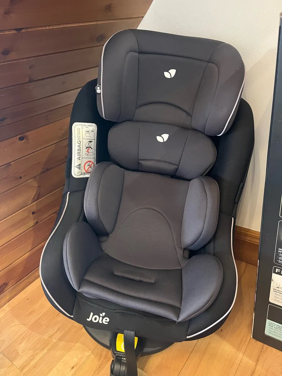 Car seat - Image 1