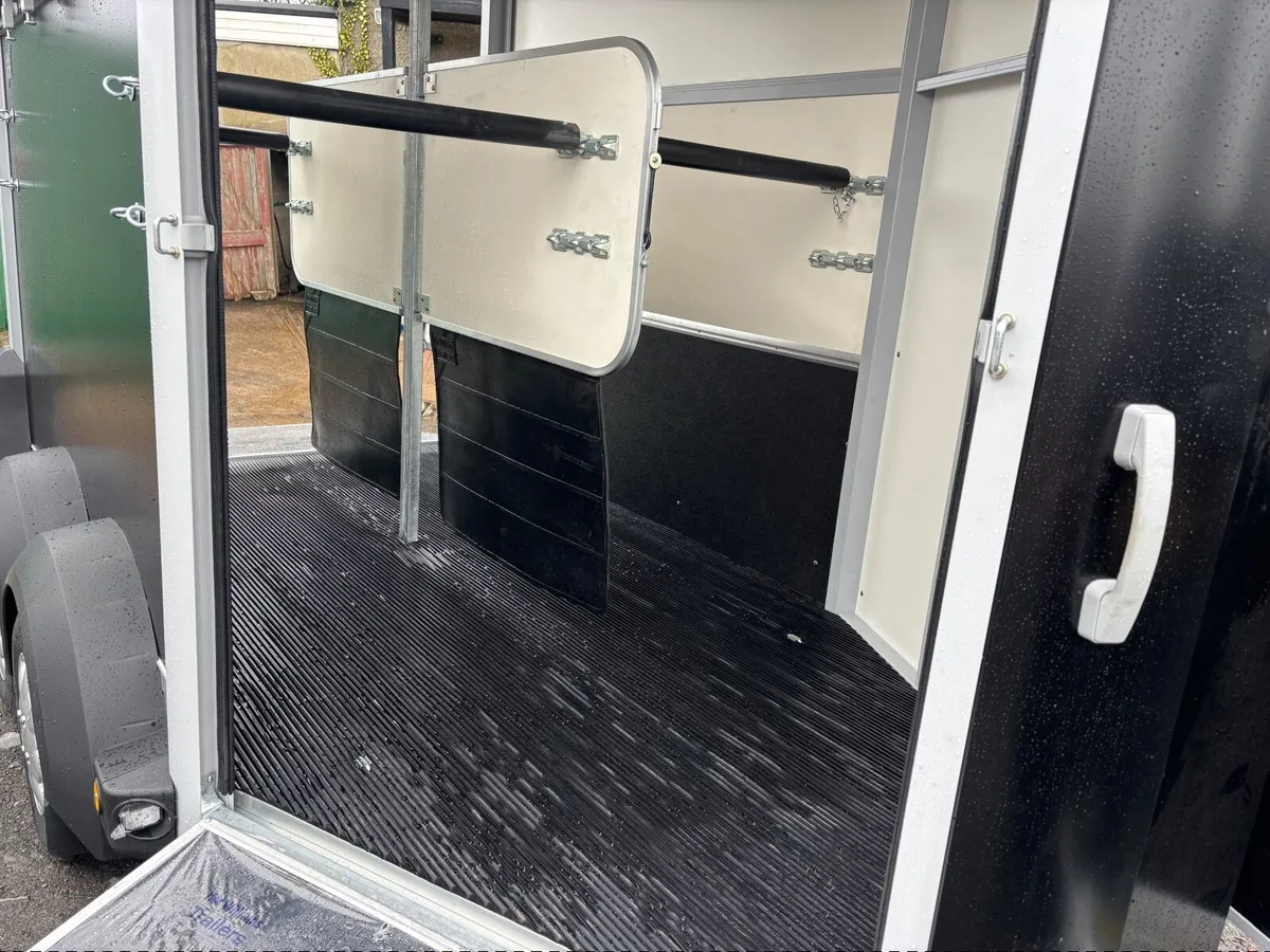 2026,IFOR WILLIAMS HB511 BLACK - Image 3