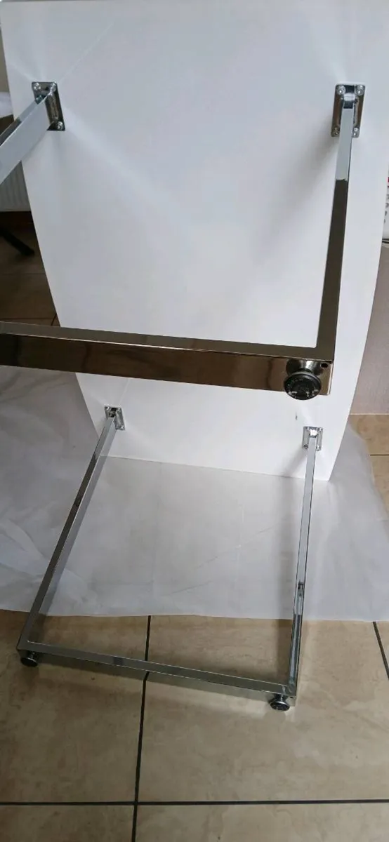 Kitchen Table - Image 1