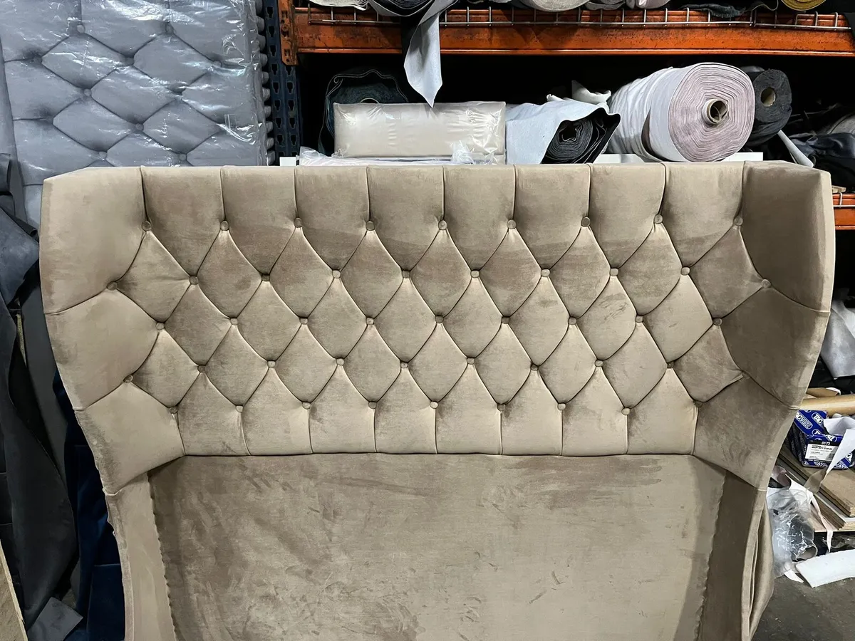 4ft6 WingBack Ottoman Bed frame with Mattress - Image 3