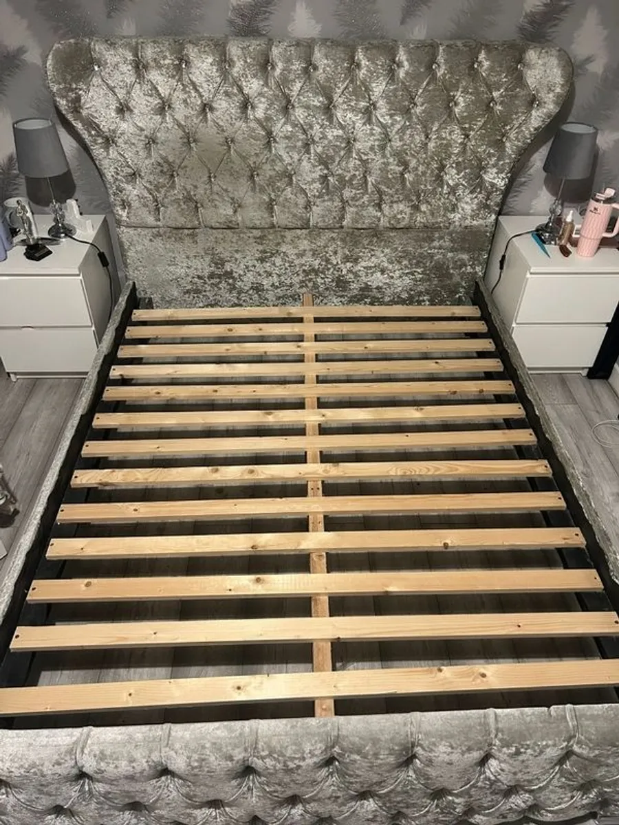 King size bed - Image 4