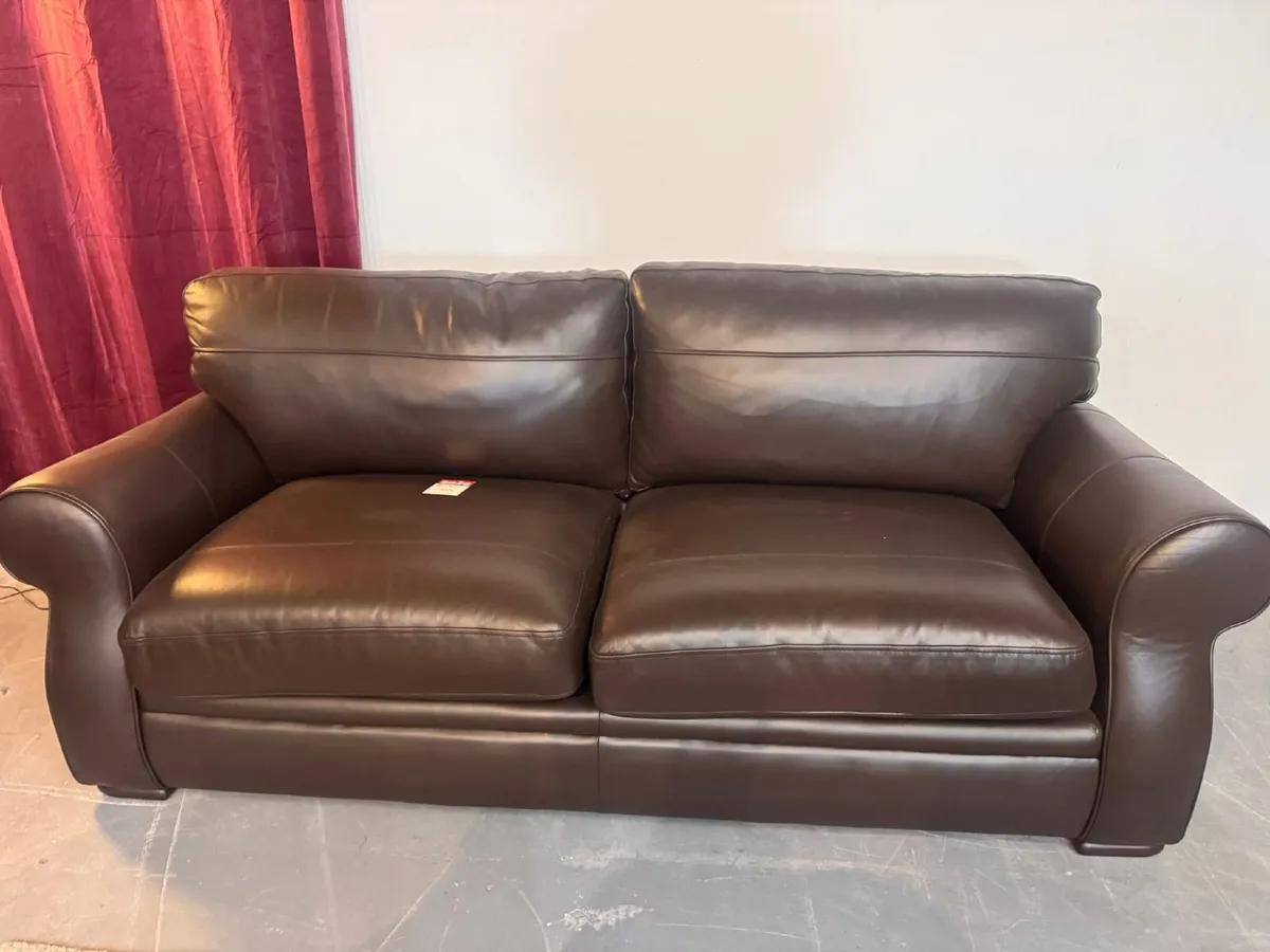 Stunning 3+2 Real Leather Sofa Set – Fully Refurbi - Image 3