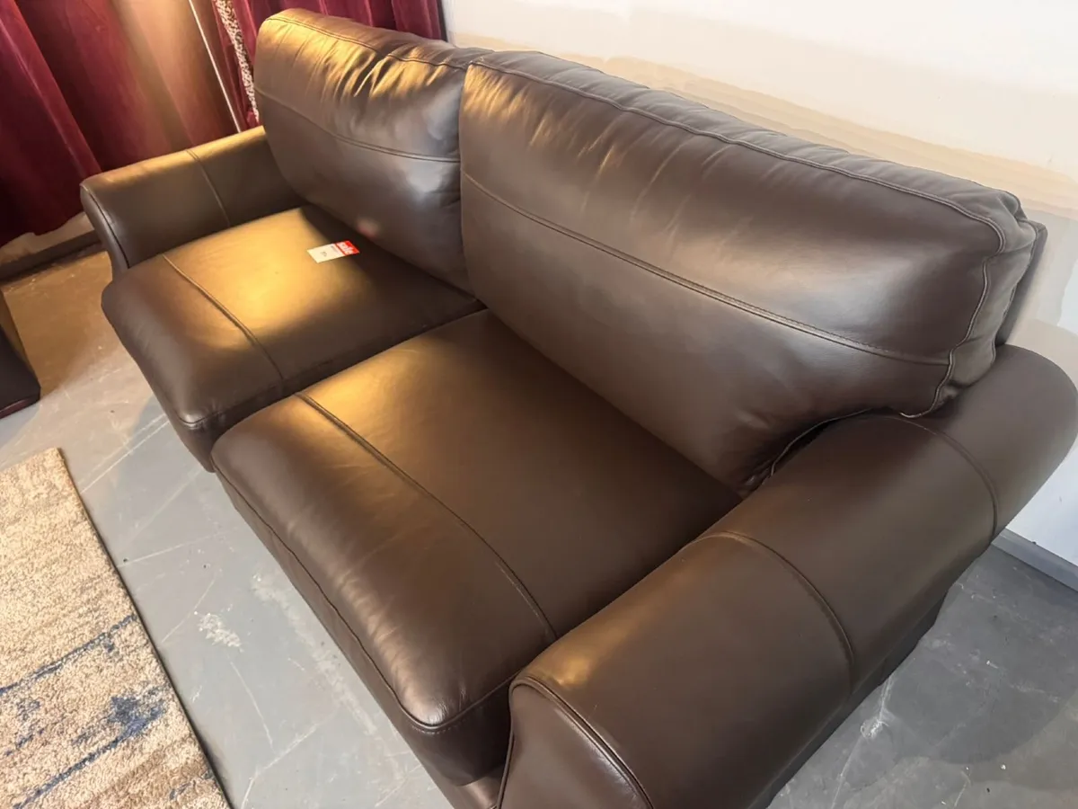 Stunning 3+2 Real Leather Sofa Set – Fully Refurbi - Image 4