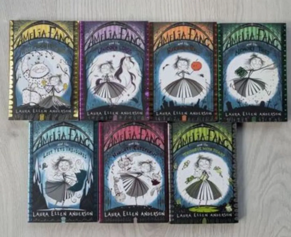 Amelia Fang 7 book collection - Image 1