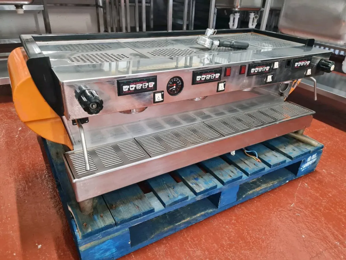 La Marzocco Linea 4 Group Coffee Machine - Image 1