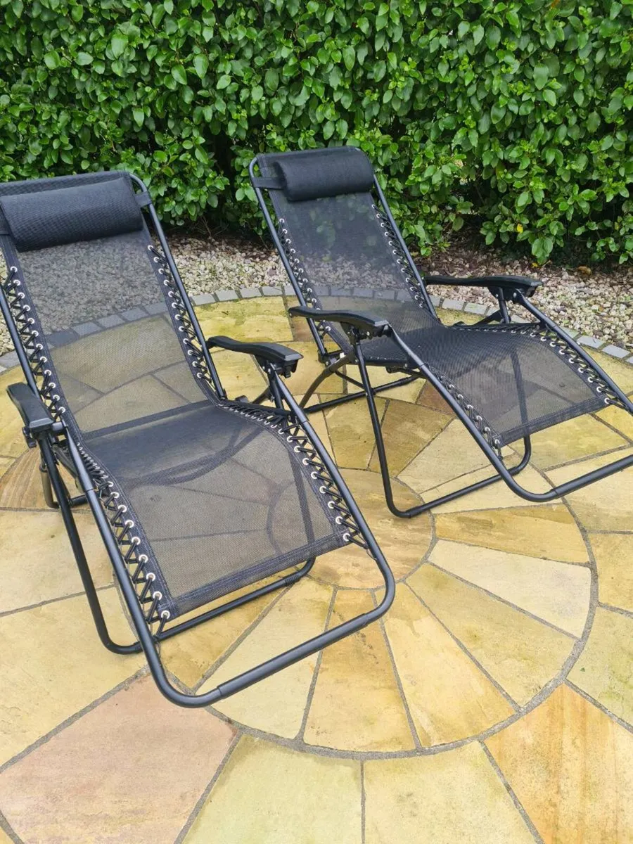 Sun lougers - Image 1