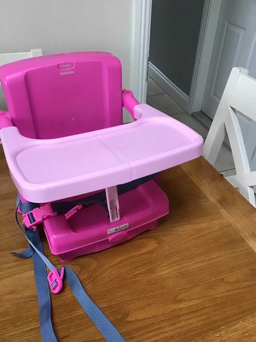 Child’s feeding chair - Image 1