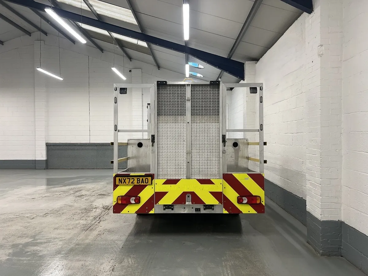 2022 Peugeot Boxer Dropside Van - Image 3