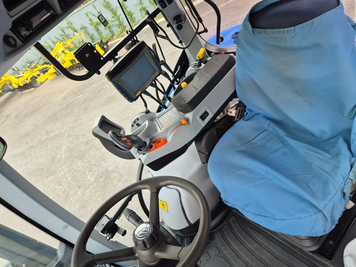 New Holland T6.180 Dynamic Command. - Image 2