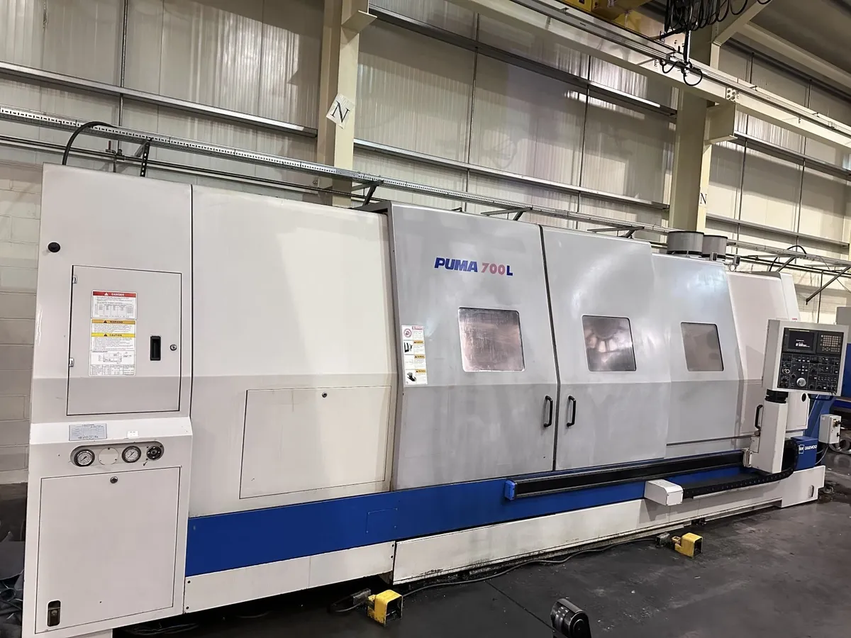 DOOSAN PUMA 700L CNC LATHE - Image 4