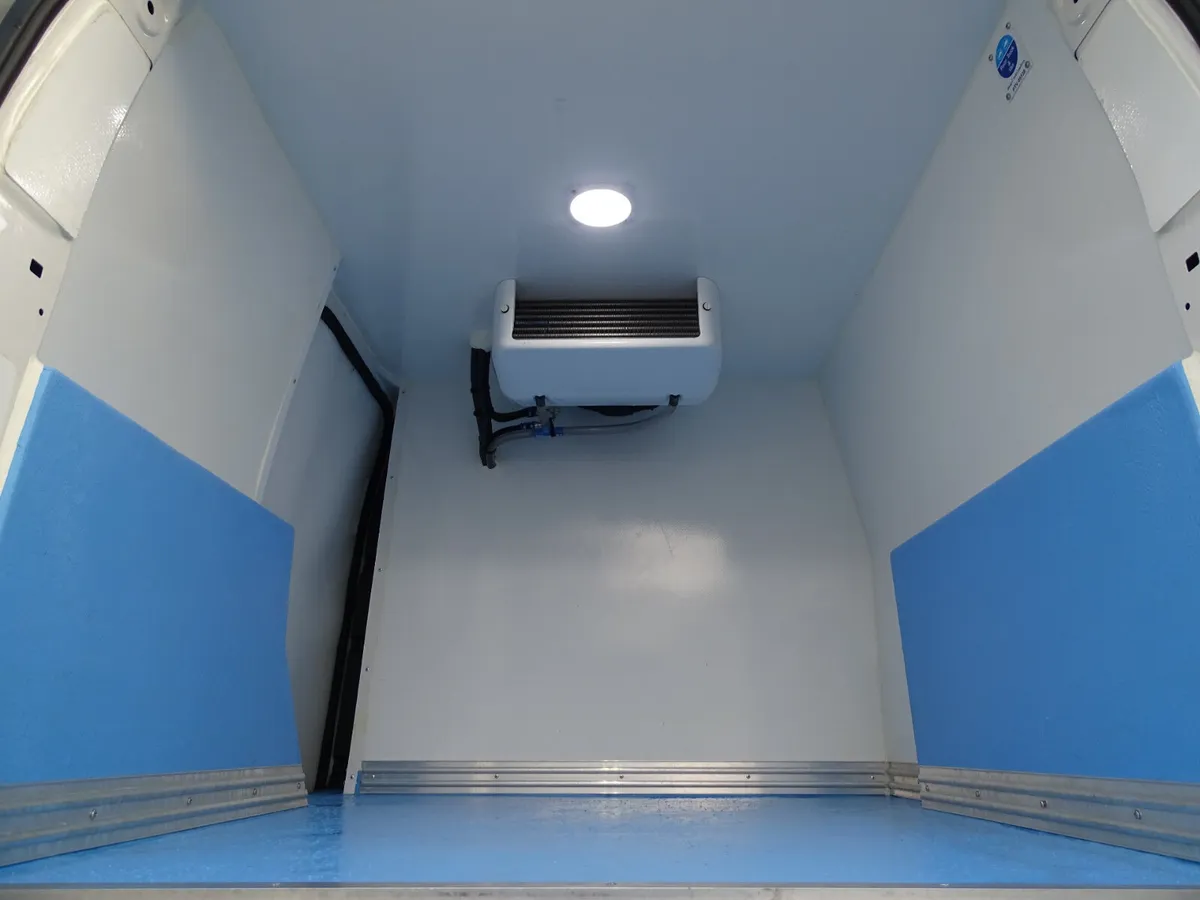 2023 Volkswagen Caddy Refrigerated Van - Image 3